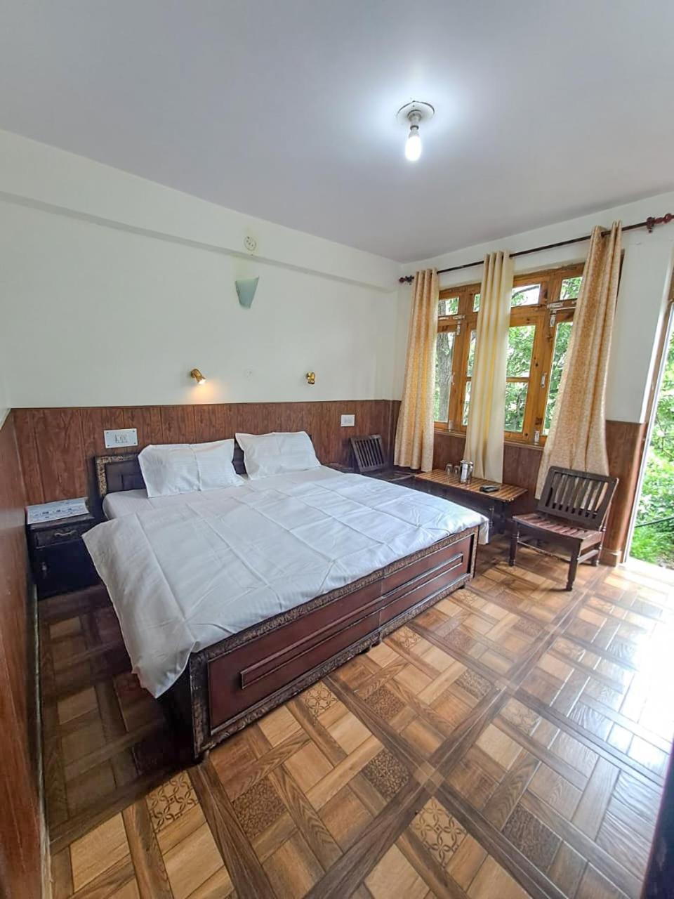 Hotel Gyespa Kyelang Экстерьер фото